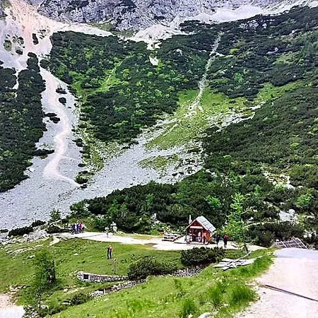 Ticarjev Dom At Vrsic Pass *